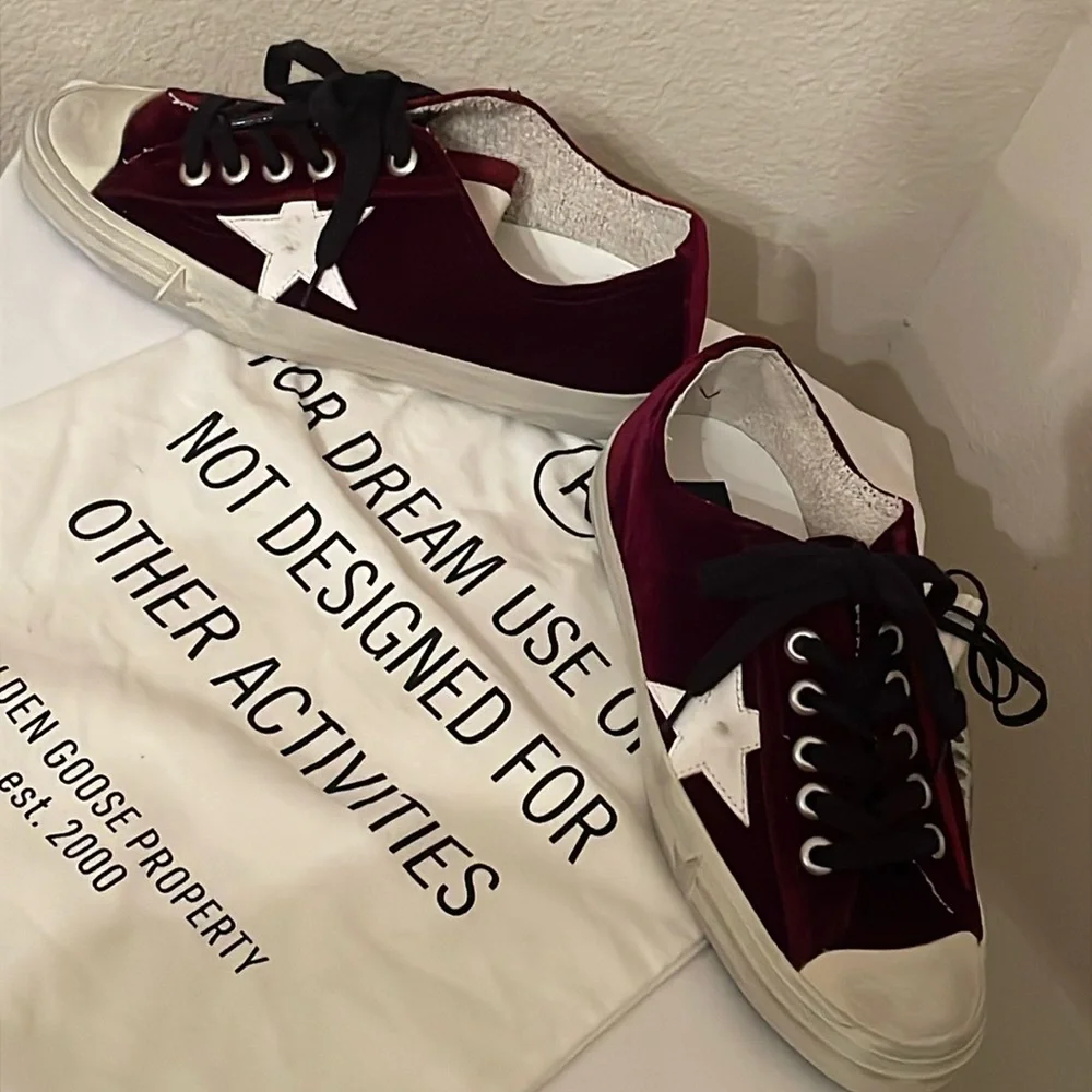 Golden Goose V Star 2 Tennis shoes .Burgundy velvet Brand new with dust bag . - Picture 2 of 9
